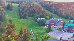 Panorama Jižní svahy, Hotel, Nástup