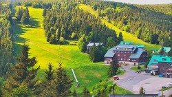 Panorama Jižní svahy, Hotel, Nástup