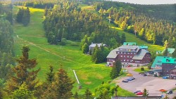 Panorama Jižní svahy, Hotel, Nástup