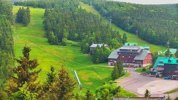 Panorama Jižní svahy, Hotel, Nástup