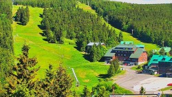 Panorama Jižní svahy, Hotel, Nástup