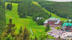 Panorama Jižní svahy, Hotel, Nástup