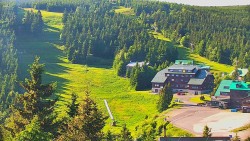 Panorama Jižní svahy, Hotel, Nástup