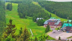 Panorama Jižní svahy, Hotel, Nástup