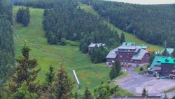 Panorama Jižní svahy, Hotel, Nástup