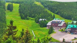 Panorama Jižní svahy, Hotel, Nástup