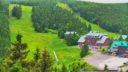 Panorama Jižní svahy, Hotel, Nástup