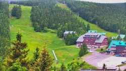 Panorama Jižní svahy, Hotel, Nástup