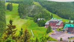 Panorama Jižní svahy, Hotel, Nástup