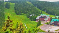 Panorama Jižní svahy, Hotel, Nástup