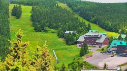 Panorama Jižní svahy, Hotel, Nástup