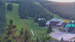 Panorama Jižní svahy, Hotel, Nástup