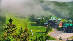 Panorama Jižní svahy, Hotel, Nástup