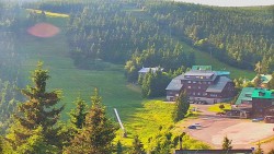 Panorama Jižní svahy, Hotel, Nástup "Žlutá"