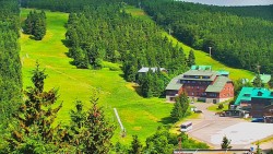 Panorama Jižní svahy, Hotel, Nástup "Žlutá"