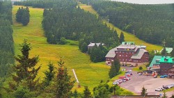 Panorama Jižní svahy, Hotel, Nástup "Žlutá"