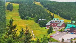 Panorama Jižní svahy, Hotel, Nástup "Žlutá"