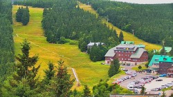 Panorama Jižní svahy, Hotel, Nástup "Žlutá"