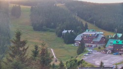 Panorama Jižní svahy, Hotel, Nástup "Žlutá"