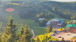 Panorama Jižní svahy, Hotel, Nástup "Žlutá"