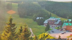 Panorama Jižní svahy, Hotel, Nástup "Žlutá"