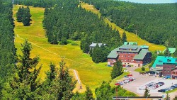 Panorama Jižní svahy, Hotel, Nástup "Žlutá"