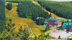 Panorama Jižní svahy, Hotel, Nástup "Žlutá"