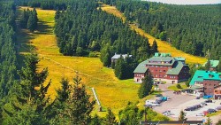 Panorama Jižní svahy, Hotel, Nástup "Žlutá"
