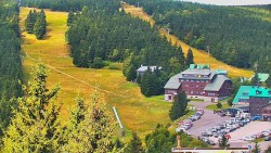 Panorama Jižní svahy, Hotel, Nástup "Žlutá"