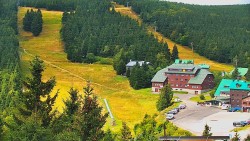 Panorama Jižní svahy, Hotel, Nástup "Žlutá"