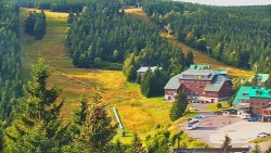 Panorama Jižní svahy, Hotel, Nástup "Žlutá"
