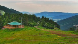 Restaurace "deštník" - dojezd žlutá sjezdovka