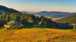 Restaurace "deštník" - dojezd žlutá sjezdovka