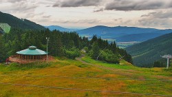 Restaurace "deštník" - dojezd žlutá sjezdovka