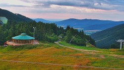 Restaurace "deštník" - dojezd žlutá sjezdovka