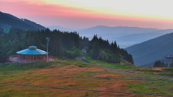 Restaurace "deštník" - dojezd žlutá sjezdovka