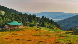 Restaurace "deštník" - dojezd žlutá sjezdovka