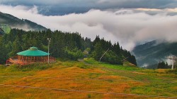 Restaurace "deštník" - dojezd žlutá sjezdovka