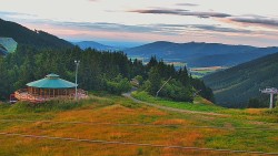 Restaurace "deštník" - dojezd žlutá sjezdovka