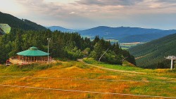Restaurace "deštník" - dojezd žlutá sjezdovka