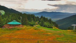 Restaurace "deštník" - dojezd žlutá sjezdovka