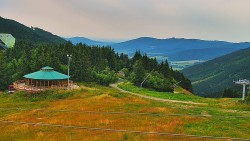 Restaurace "deštník" - dojezd žlutá sjezdovka