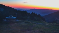 Restaurace "deštník" - dojezd žlutá sjezdovka