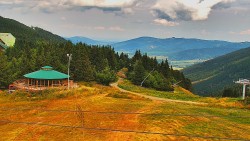 Restaurant "Deštník" – access via the yellow ski slope