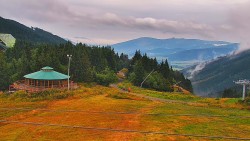 Restaurace "deštník" - dojezd žlutá sjezdovka