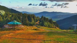 Restaurace "deštník" - dojezd žlutá sjezdovka