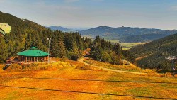 Restaurace "deštník" - dojezd žlutá sjezdovka