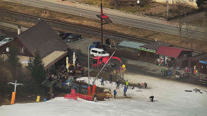 Skiareál Karolinka - Restaurace U Vleku a parkoviště - 4.3.2026 v 11:16 Skiareál Karolinka - Restaurace U Vleku a parkoviště - 4.3.2026 v 11:16