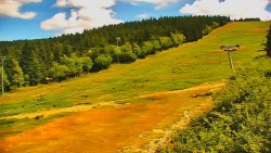 Ski slope - Yellow