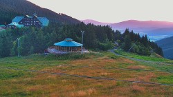 Ski slope "connector"